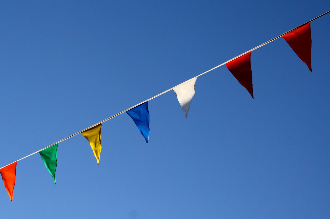 PENNANT FLAG AUSTIN STORE FIXTURES
